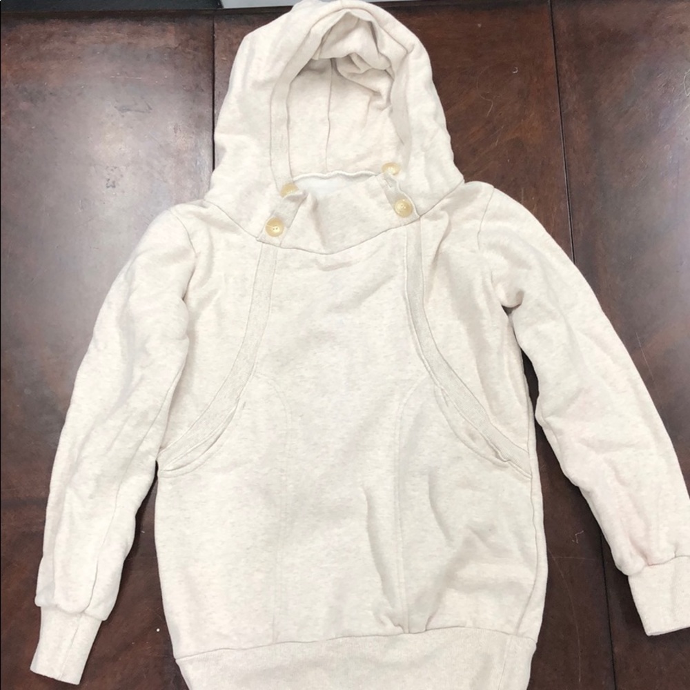 Long hooded sweater with buttons